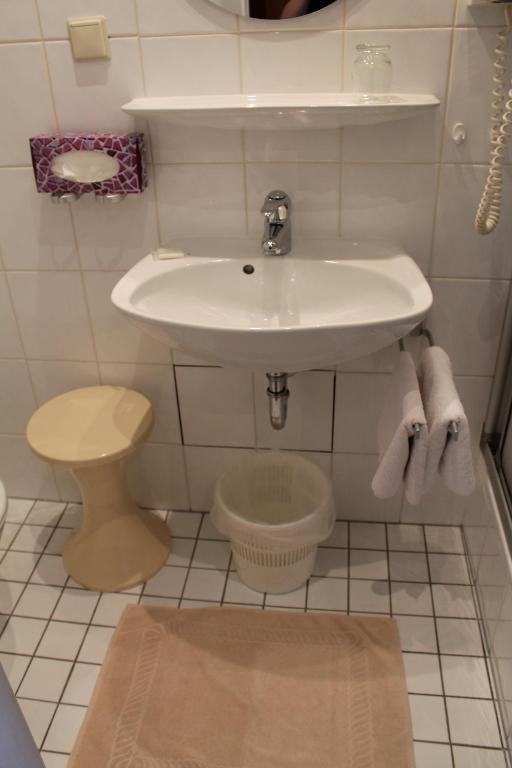 Hotel Luga Nürnberg Szoba fotó