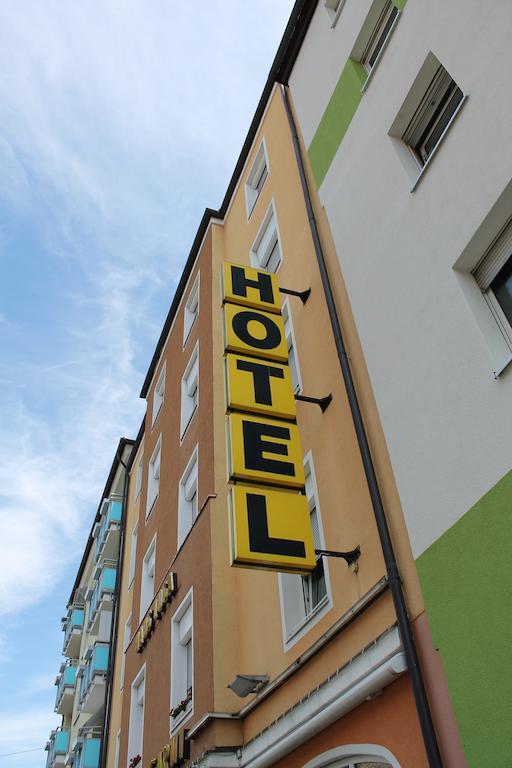 Hotel Luga Nürnberg Kültér fotó